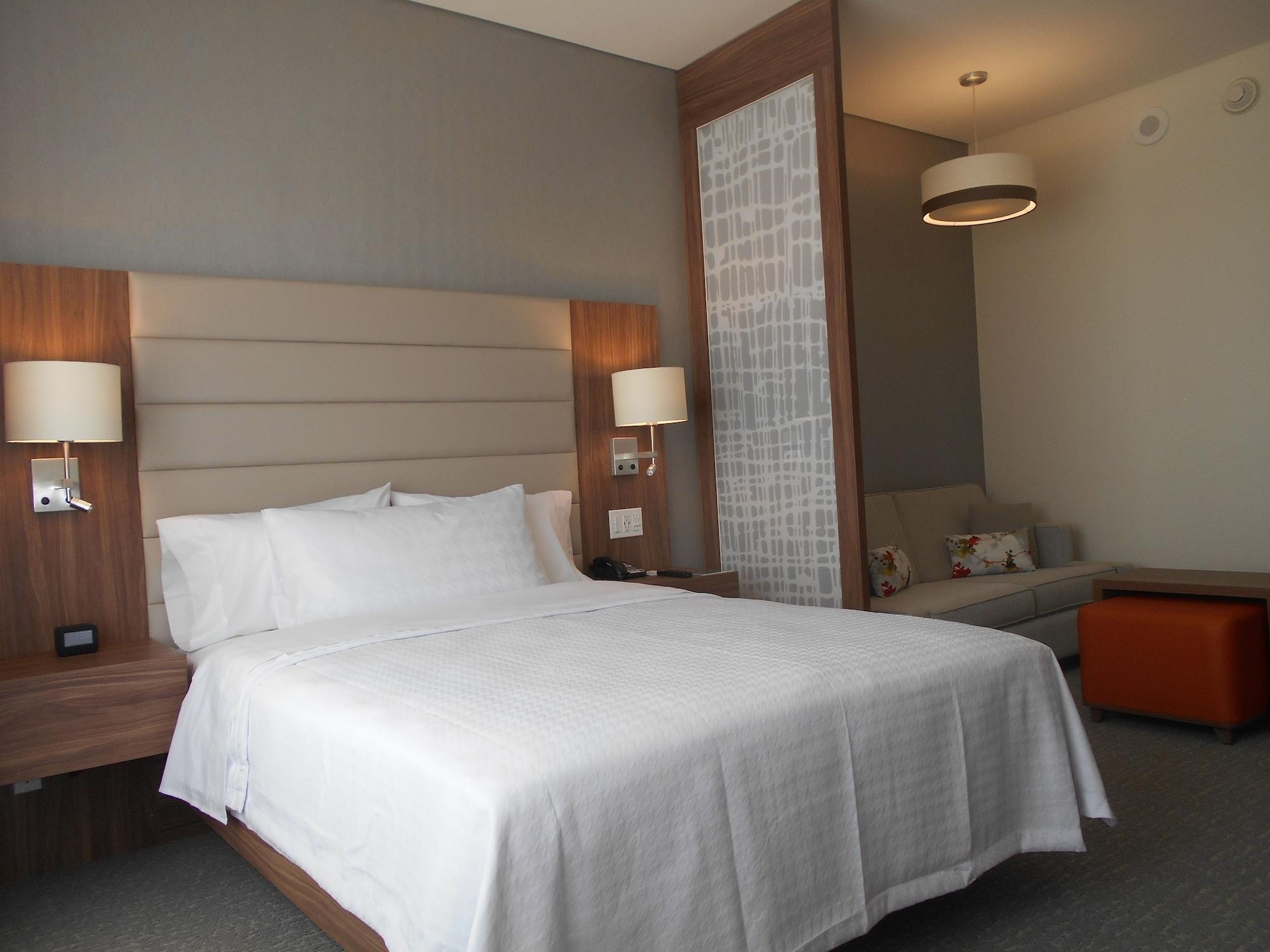 Fiesta Inn Suites Aeropuerto Del Bajio Silao Dış mekan fotoğraf
