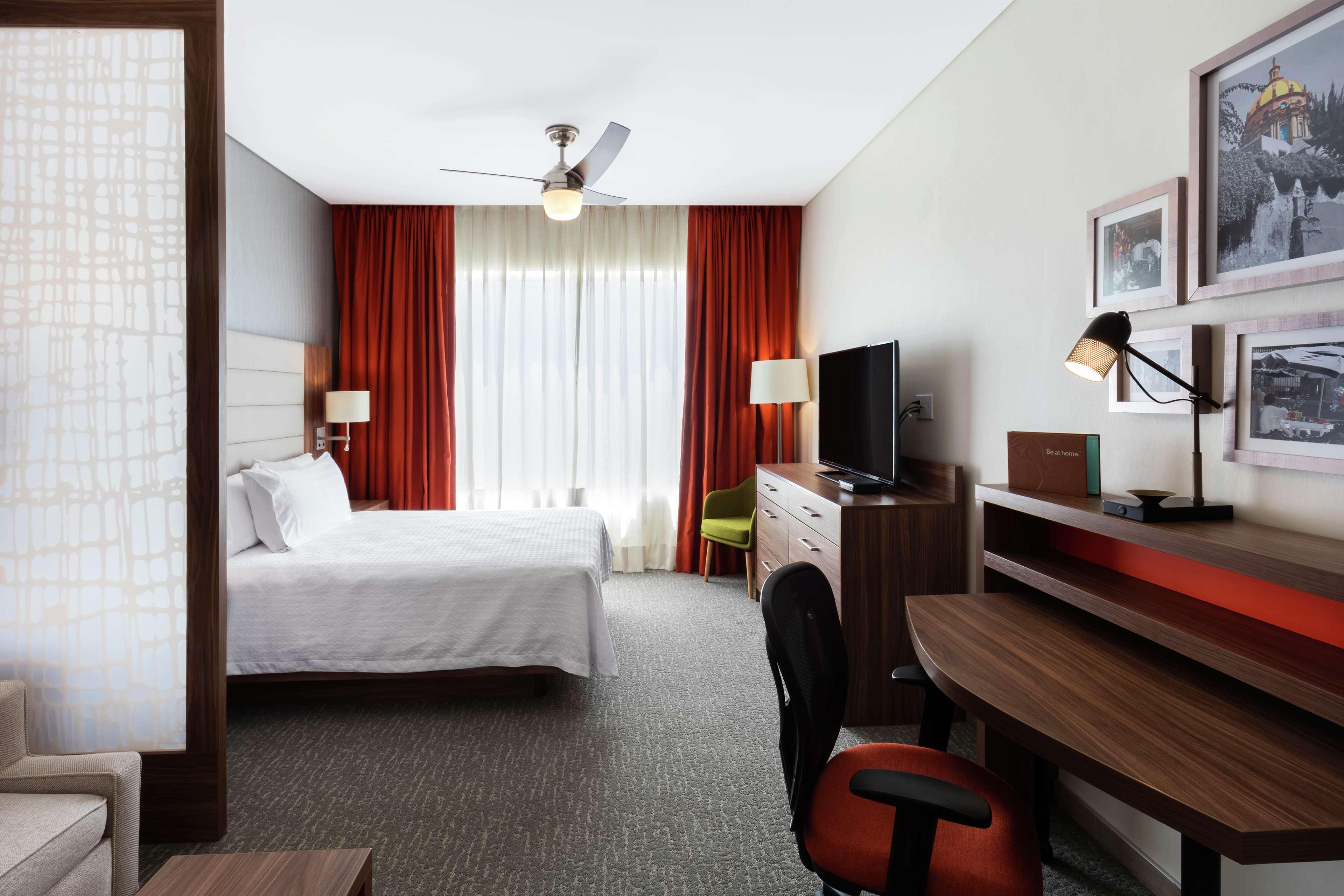 Fiesta Inn Suites Aeropuerto Del Bajio Silao Dış mekan fotoğraf
