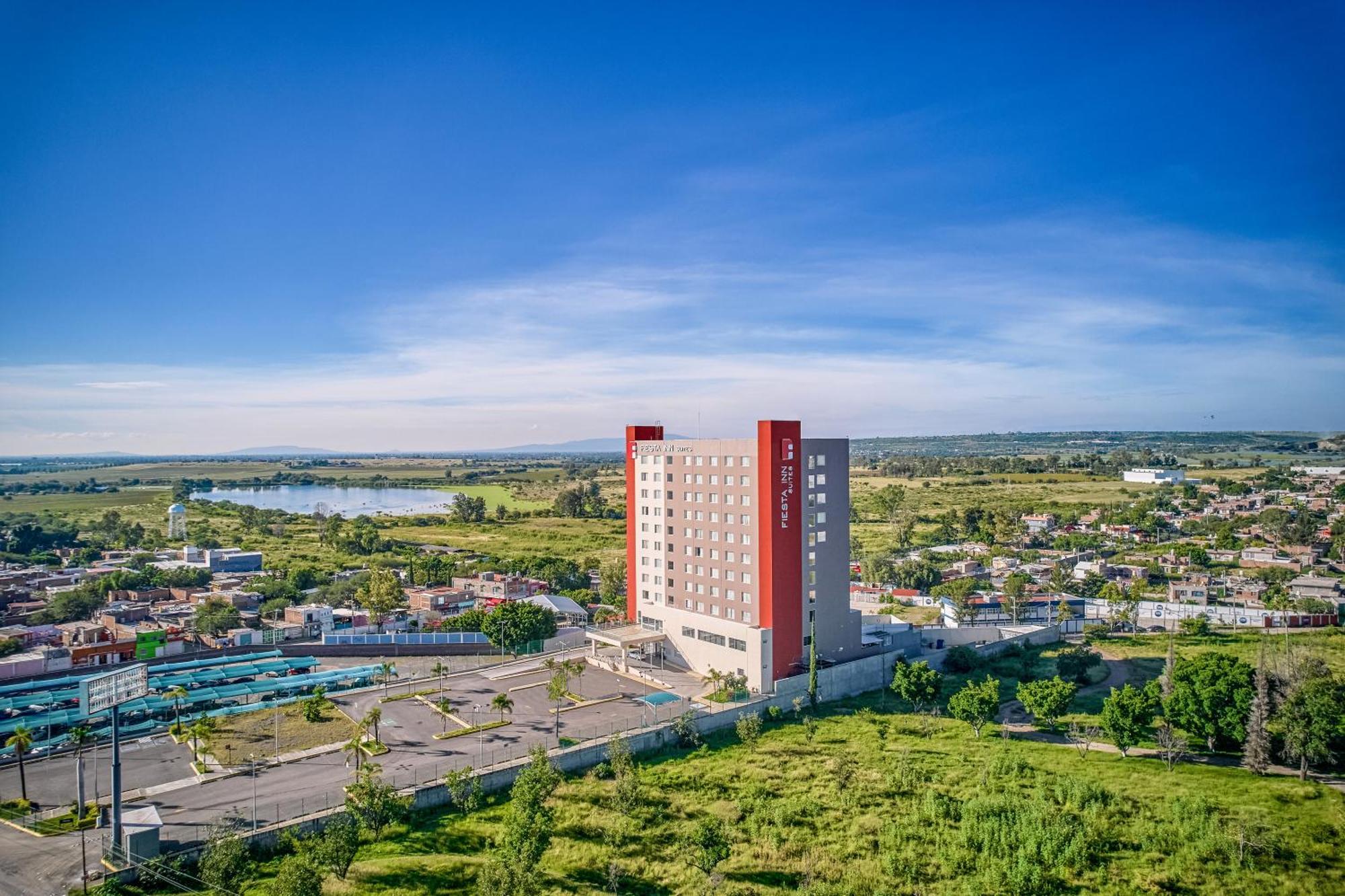 Fiesta Inn Suites Aeropuerto Del Bajio Silao Dış mekan fotoğraf