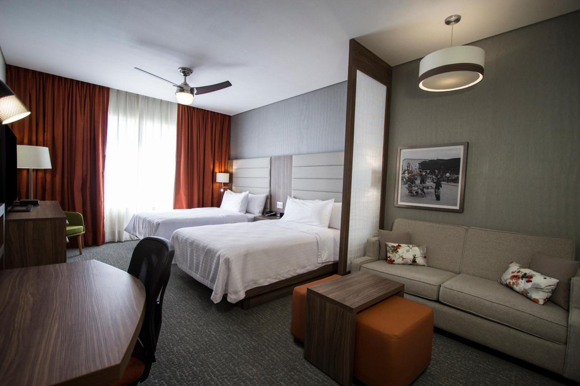 Fiesta Inn Suites Aeropuerto Del Bajio Silao Dış mekan fotoğraf