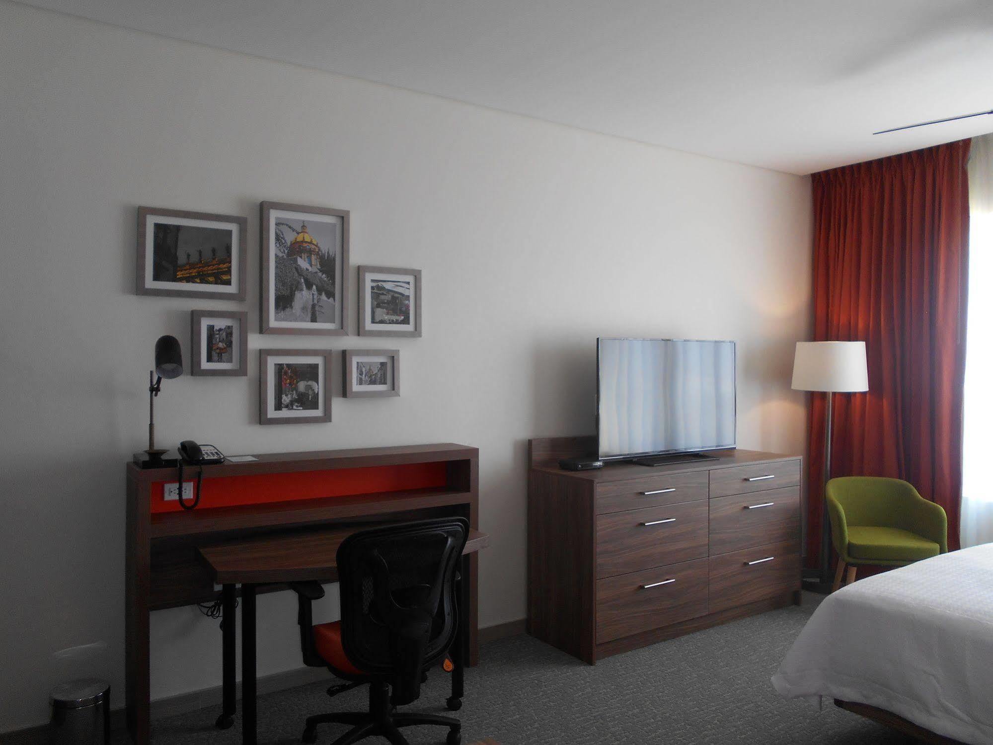 Fiesta Inn Suites Aeropuerto Del Bajio Silao Dış mekan fotoğraf